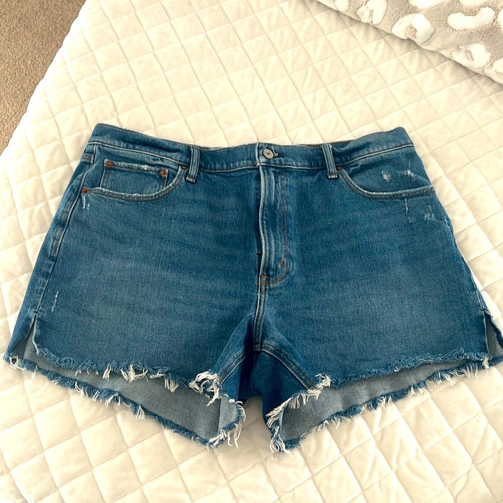 Abercrombie shorts size 16
